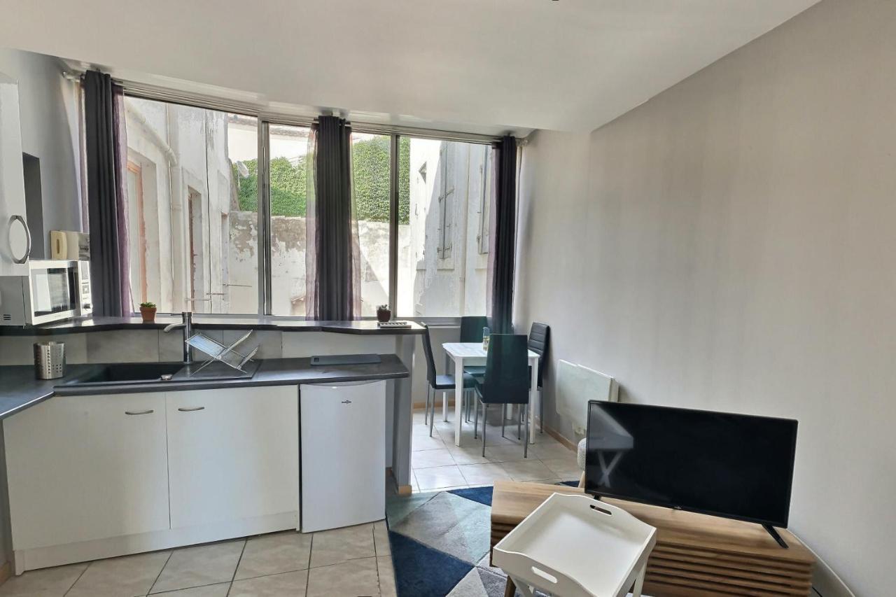 Des Appartements Au Calme Dans Un Immeuble Historique Béziers Esterno foto
