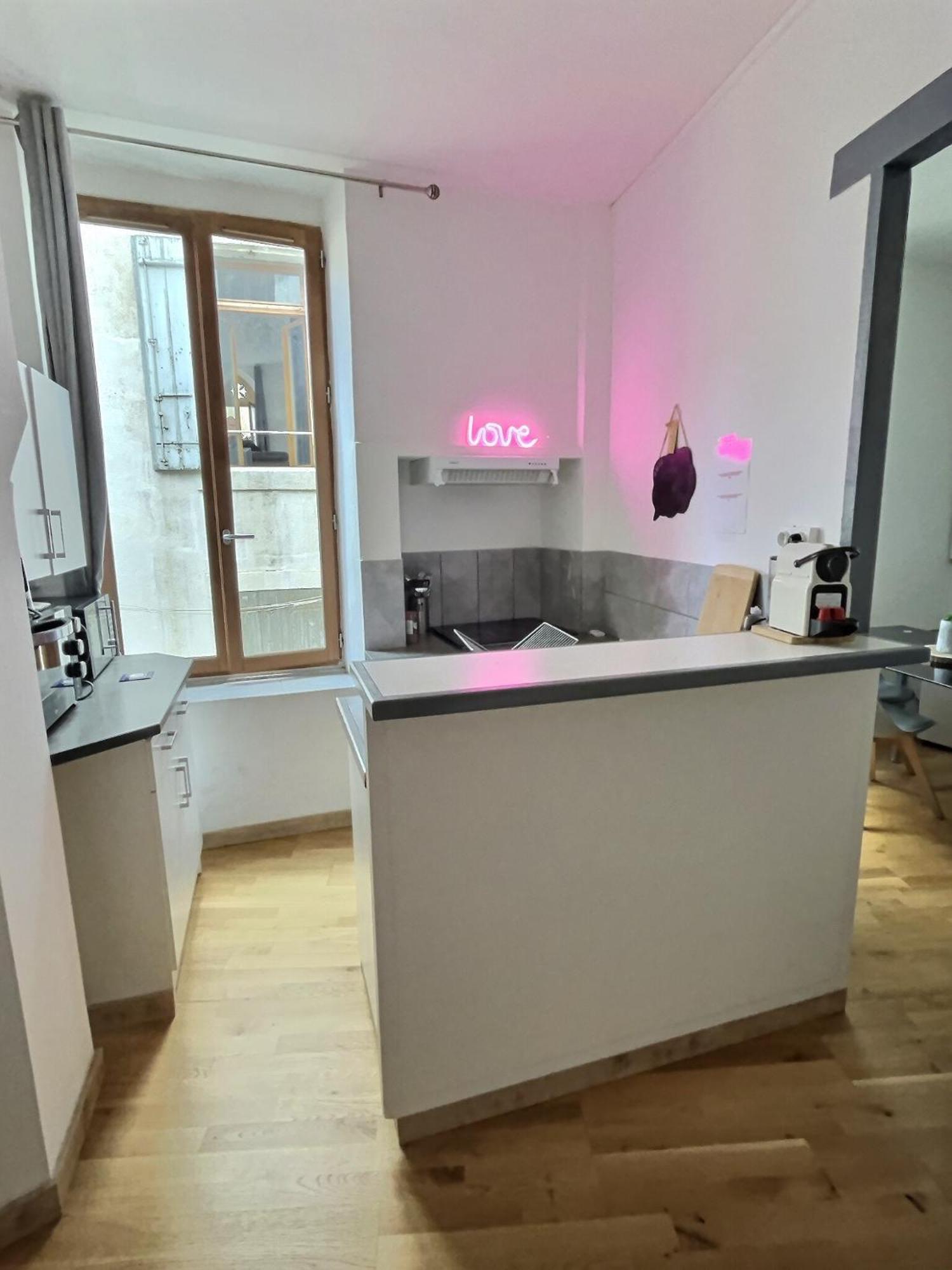 Des Appartements Au Calme Dans Un Immeuble Historique Béziers Esterno foto