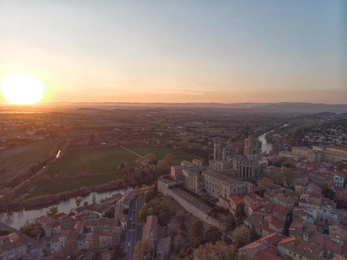 Des Appartements Au Calme Dans Un Immeuble Historique Béziers Esterno foto